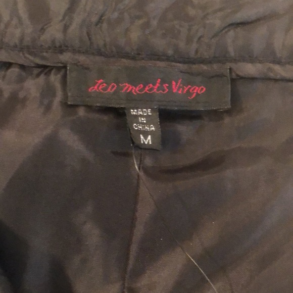 NWOT Leo meets Virgo Tweed Sparkle Thread Shorts Size Medium - Picture 6 of 11